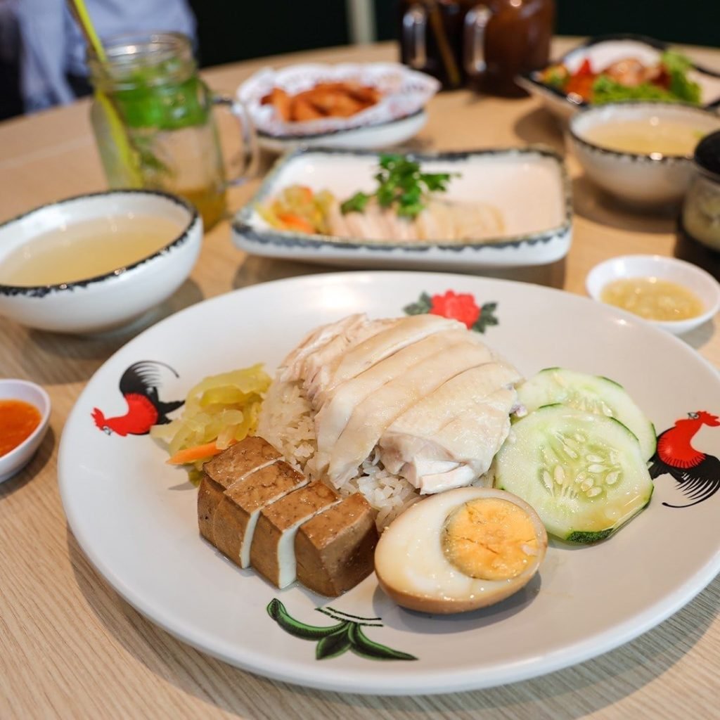 A Hainanese chicken rice set from Jew Kit