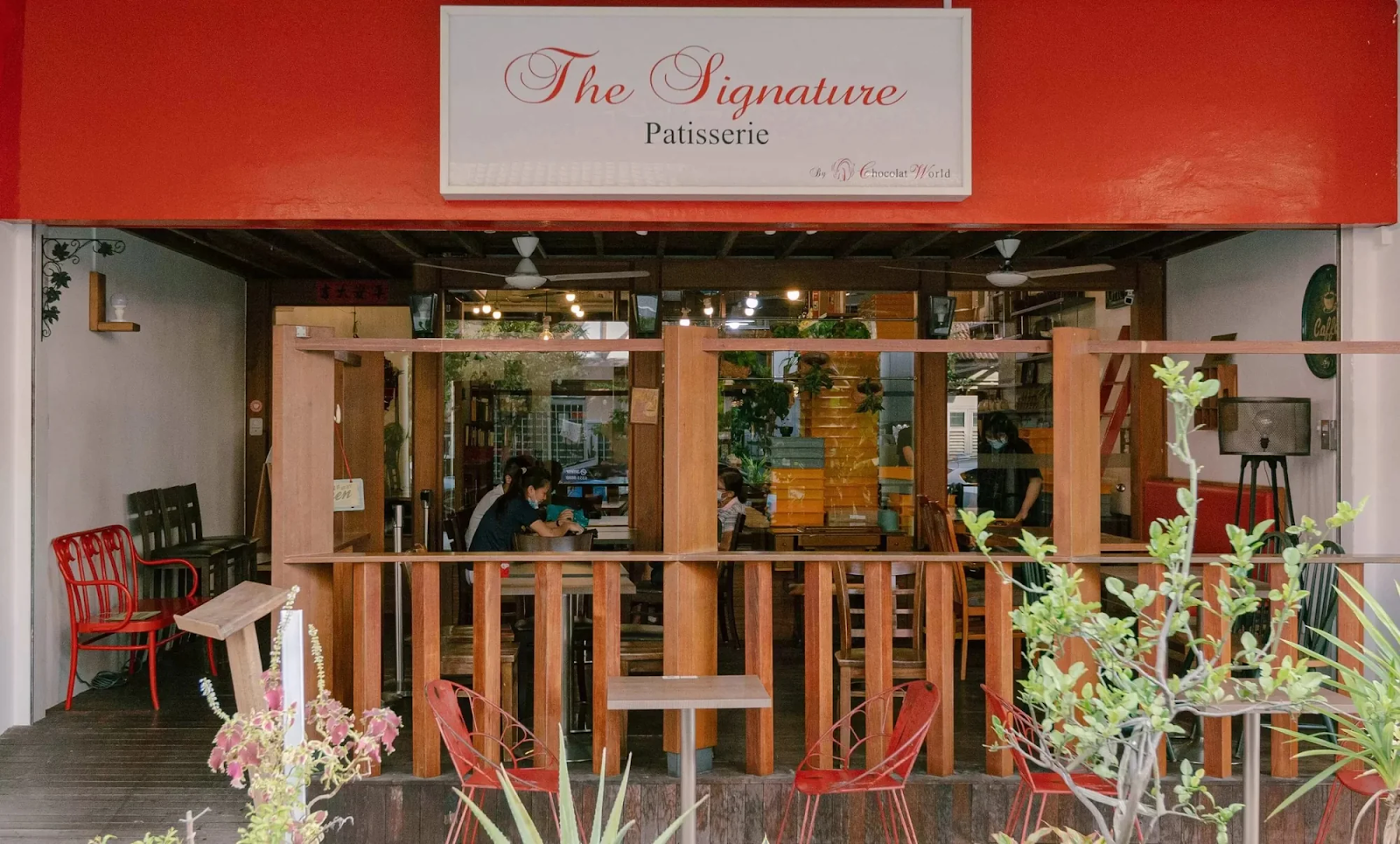 the signature patisserie cafe in bukit timah
