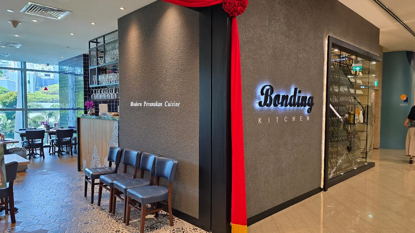 he storefront of Bonding Kitchen